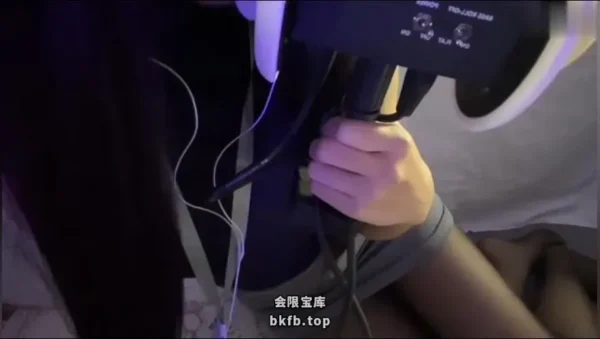 sugar爱吃糖：总裁的深夜特权 | “今晚真的不打算回去了吗？”