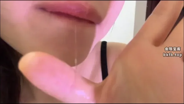 恰恰恰饭小斯：黏糊糊的口水画
