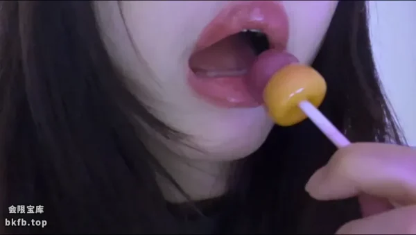 饺子姣姣：棒棒糖双球