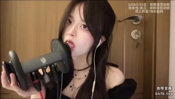 椰椰拿铁：黑天鹅 视听平衡的吮吸天鹅