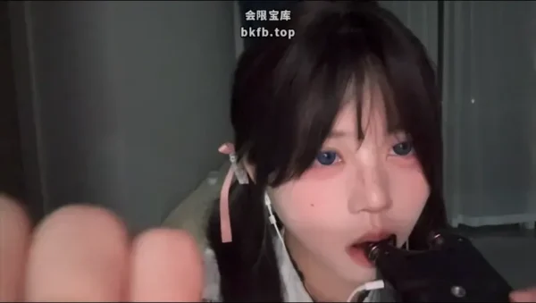 啵啵眠眠：录音笔手势+嚼麦